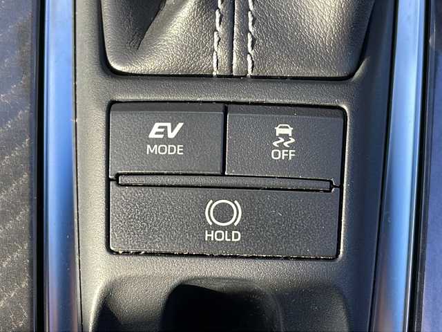 トヨタ クラウン ハイブリッド RS アドバンス 三重県 2018(平30)年 4.7万km ホワイトパールクリスタルシャイン 禁煙/純正ナビ/バックカメラ/前方ドラレコ/ETC2.0/デジタルインナーミラー/BSM/HUD/ステアヒーター/シートヒーター/パワーシート/メモリーシート/ハーフレザーシート/レーダークルーズコントロール/プリクラッシュ/革巻きステア/ステアスイッチ/LEDオートライト/オートハイビーム/電動格納ミラー