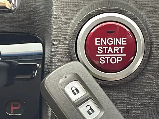 ホンダ Ｎ ＯＮＥ セレクト ツアラー 群馬県 2018(平30)年 4.2万km プレミアムアイボリーパールⅡ ワンオーナー　禁煙車　純正ディスプレイオーディオ　バックカメラ　クルーズコントロール　パドルシフト　ハーフレザーシート　シートヒーター　ＥＴＣ２．０　ドライブレコーダー　スマートキー　スペアキー