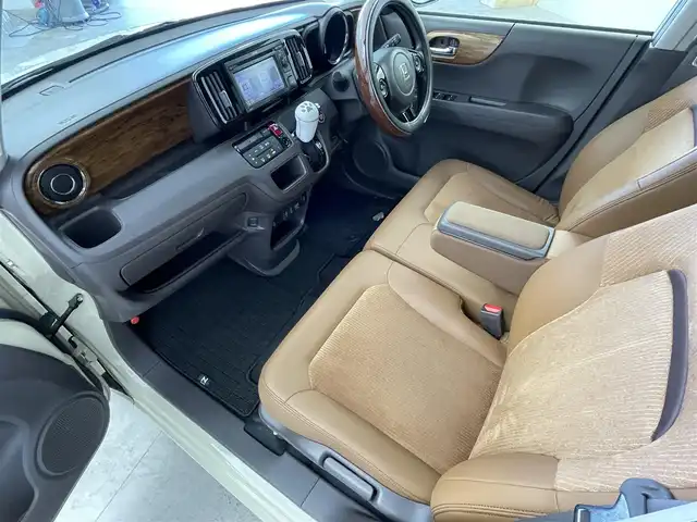 ホンダ Ｎ ＯＮＥ セレクト ツアラー 群馬県 2018(平30)年 4.2万km プレミアムアイボリーパールⅡ ワンオーナー　禁煙車　純正ディスプレイオーディオ　バックカメラ　クルーズコントロール　パドルシフト　ハーフレザーシート　シートヒーター　ＥＴＣ２．０　ドライブレコーダー　スマートキー　スペアキー