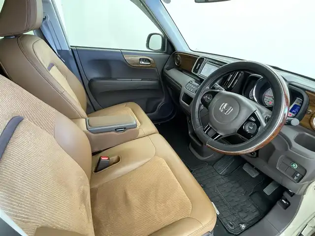 ホンダ Ｎ ＯＮＥ セレクト ツアラー 群馬県 2018(平30)年 4.2万km プレミアムアイボリーパールⅡ ワンオーナー　禁煙車　純正ディスプレイオーディオ　バックカメラ　クルーズコントロール　パドルシフト　ハーフレザーシート　シートヒーター　ＥＴＣ２．０　ドライブレコーダー　スマートキー　スペアキー