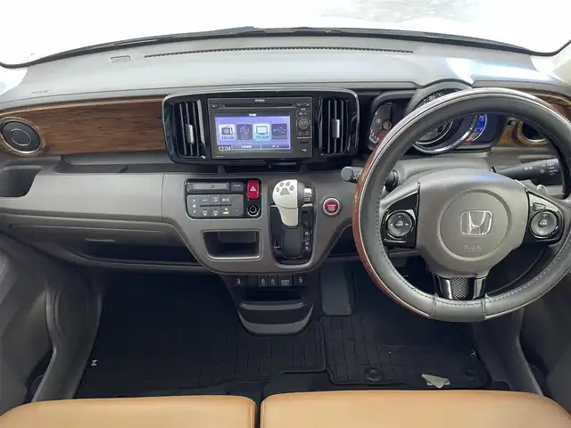 ホンダ Ｎ ＯＮＥ セレクト ツアラー 群馬県 2018(平30)年 4.2万km プレミアムアイボリーパールⅡ ワンオーナー　禁煙車　純正ディスプレイオーディオ　バックカメラ　クルーズコントロール　パドルシフト　ハーフレザーシート　シートヒーター　ＥＴＣ２．０　ドライブレコーダー　スマートキー　スペアキー