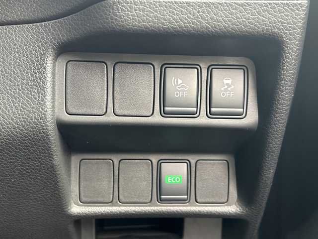 日産 エクストレイル ハイブリッド 20X エマージェンシーブレーキ 神奈川県 2015(平27)年 6.8万km ブリリアントホワイトパール ワンオーナー/社外SDナビ/　Bluetooth/CD/DVD/USB/フルセグTV/バックカメラ/4WD/ダウンヒルアシストコントロール/エマージェンシーブレーキ/車線逸脱警報/横滑り防止装置/純正17インチAW/純正フロアマット/LEDヘッドライト/オートライト/運転席・助手席シートヒーター/取扱説明書/保証書/スペアキー