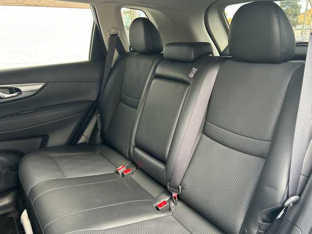 日産 エクストレイル ハイブリッド 20X エマージェンシーブレーキ 神奈川県 2015(平27)年 6.8万km ブリリアントホワイトパール ワンオーナー/社外SDナビ/　Bluetooth/CD/DVD/USB/フルセグTV/バックカメラ/4WD/ダウンヒルアシストコントロール/エマージェンシーブレーキ/車線逸脱警報/横滑り防止装置/純正17インチAW/純正フロアマット/LEDヘッドライト/オートライト/運転席・助手席シートヒーター/取扱説明書/保証書/スペアキー