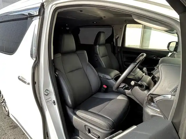 トヨタ アルファード S Cパッケージ 大阪府 2021(令3)年 2.7万km ホワイトパールクリスタルシャイン ワンオーナー/モデリスタ エアロ/JBLメーカーオプションナビ/フルセグTV CD DVD BT HDMI/全方位カメラ/Wサンルーフ/黒革シート/冷暖エアシート/パワーシート/デジタルインナーミラー/前後ドラレコ/ビルトイン2.0ETC/シーケンシャルウィンカー/両側パワースライドドア/パワーバックドア/衝突被害軽減ブレーキ/レーダークルーズコントロール/レーンアシスト/ブラインドスポットモニタ/オートマチックハイビーム/三眼LEDオートヘッドライト/フォグライト/パーキングアシスト/AC100V電源/ステアリングヒーター/W サイド カーテン ニー エアバッグ/禁煙車