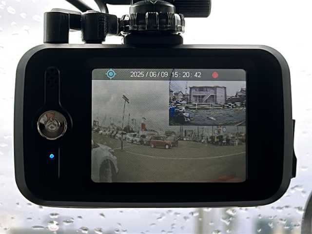 ホンダ Ｎ ＯＮＥ G 岐阜県 2012(平24)年 6.7万km ミラノレッド ＳＤナビ　/フルセグＴＶ　/前後ドライブレコーダー　/バックモニター　/スマートキー　/スペアキー　/プッシュスタート　/ＵＳＢ入力端子　/ＡＢＳ　/社外フロアマット　/社外アルミホイール　/パワーウィンドウ　/Ｗエアバッグ/キセノンヘッドライト/横滑り防止装置/パワーステアリング/フルフラットシート/ベンチシート