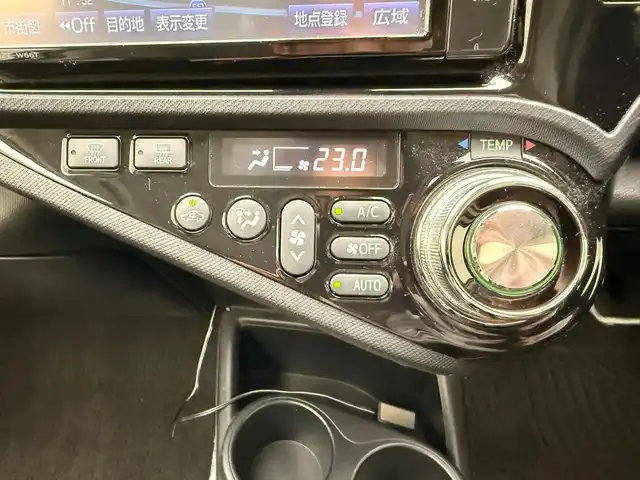 トヨタ アクア G G’s 兵庫県 2017(平29)年 5.5万km ライムホワイトパールクリスタルシャイン 純正ＳＤナビ　/バックカメラ　/ビルトインＥＴＣ　/ミラー型前後ドライブレコーダー　/純正フロアマット　/社外１６アルミホイール　/スペアキー　/ハーフレザー　/オートハイビーム　/ＬＥＤヘッドライト　/ＬＥＤフォグ/LDA/PCS