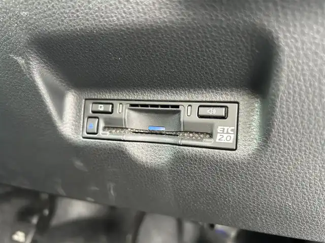 トヨタ シエンタ Z 新潟県 2022(令4)年 1.9万km アーバンカーキ ワンオーナー/クルーズコントロール/バックカメラ/アラウンドビューモニター/ドアバイザー/メモリナビ/フルセグテレビ/ウィンカーミラー/プッシュスタート/両側パワースライドドア/ETC2.0/アイドリングストップ/純正ホイール/純正フロアマット/スタッドレスタイヤ車載/純正ホイールカバー車載/シートヒーター/ハンドルヒーター