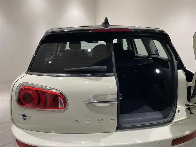 ＭＩＮＩ ミニ クラブマン クーパー S 愛知県 2017(平29)年 4.9万km 白 ペッパーＰＫＧ　/純正ナビ　/フルセグＴＶ　/Ｂｌｕｅｔｏｏｔｈ　/バックカメラ　/インテリジェントセーフティー　/ＡＣＣ　/ブラックＡＷ　/ドライブレコーダー　/ミラー型ＥＴＣ　/ＬＥＤヘッドライト　/オートライト/プッシュスタート/アイドリングストップ