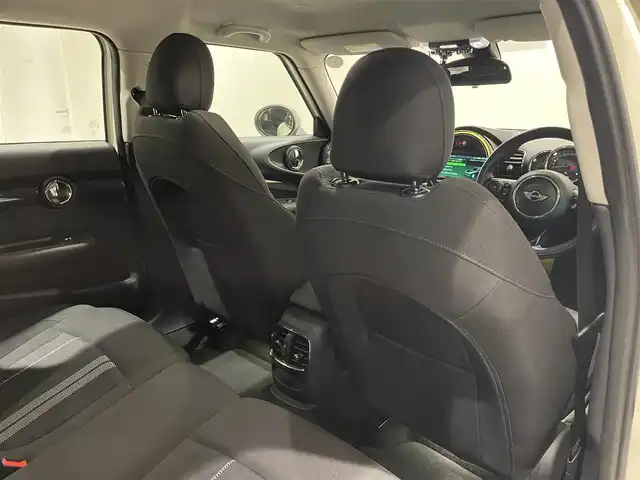 ＭＩＮＩ ミニ クラブマン クーパー S 愛知県 2017(平29)年 4.9万km 白 ペッパーＰＫＧ　/純正ナビ　/フルセグＴＶ　/Ｂｌｕｅｔｏｏｔｈ　/バックカメラ　/インテリジェントセーフティー　/ＡＣＣ　/ブラックＡＷ　/ドライブレコーダー　/ミラー型ＥＴＣ　/ＬＥＤヘッドライト　/オートライト/プッシュスタート/アイドリングストップ