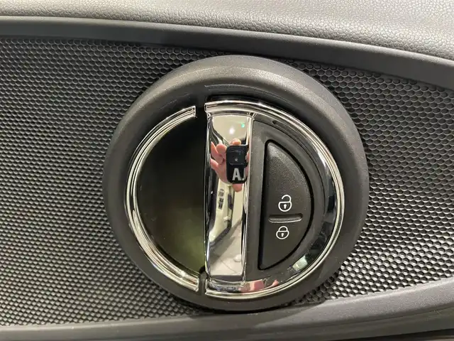 ＭＩＮＩ ミニ クラブマン クーパー S 愛知県 2017(平29)年 4.9万km 白 ペッパーＰＫＧ　/純正ナビ　/フルセグＴＶ　/Ｂｌｕｅｔｏｏｔｈ　/バックカメラ　/インテリジェントセーフティー　/ＡＣＣ　/ブラックＡＷ　/ドライブレコーダー　/ミラー型ＥＴＣ　/ＬＥＤヘッドライト　/オートライト/プッシュスタート/アイドリングストップ