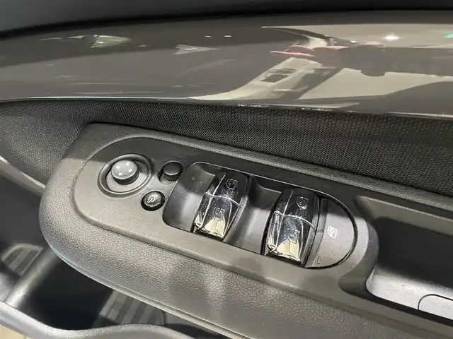 ＭＩＮＩ ミニ クラブマン クーパー S 愛知県 2017(平29)年 4.9万km 白 ペッパーＰＫＧ　/純正ナビ　/フルセグＴＶ　/Ｂｌｕｅｔｏｏｔｈ　/バックカメラ　/インテリジェントセーフティー　/ＡＣＣ　/ブラックＡＷ　/ドライブレコーダー　/ミラー型ＥＴＣ　/ＬＥＤヘッドライト　/オートライト/プッシュスタート/アイドリングストップ