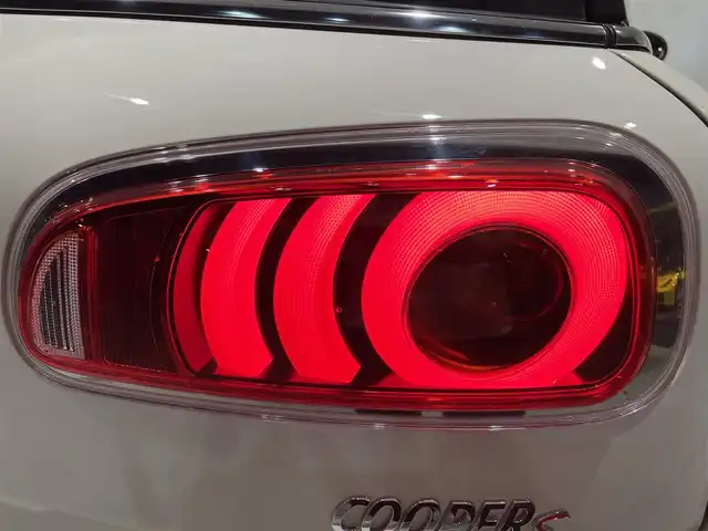 ＭＩＮＩ ミニ クラブマン クーパー S 愛知県 2017(平29)年 4.9万km 白 ペッパーＰＫＧ　/純正ナビ　/フルセグＴＶ　/Ｂｌｕｅｔｏｏｔｈ　/バックカメラ　/インテリジェントセーフティー　/ＡＣＣ　/ブラックＡＷ　/ドライブレコーダー　/ミラー型ＥＴＣ　/ＬＥＤヘッドライト　/オートライト/プッシュスタート/アイドリングストップ