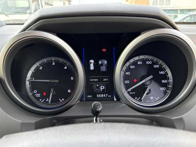 トヨタ ランドクルーザー プラド TX 大分県 2015(平27)年 6.7万km ホワイトパールクリスタルシャイン ・社外ナビ(CD.DVD.SD.BT)/・バックカメラ/・フルセグテレビ/・ベージュシート/・ETC/・MTモード付きAT/・オートライト/・スマートキー/・プッシュスタート/・フロアマット