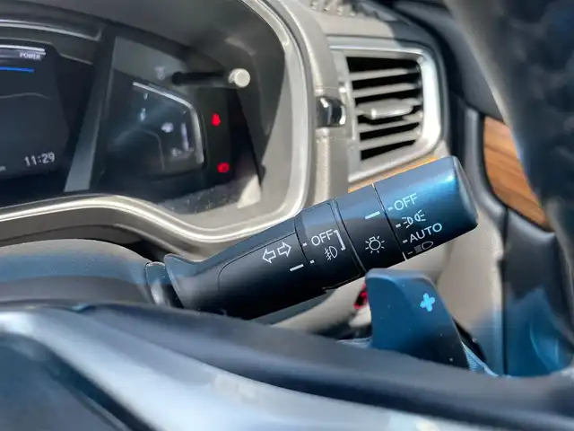 ホンダ ＣＲ－Ｖ ハイブリッド EX・マスターピース 島根県 2018(平30)年 4.7万km プラチナホワイトパール 純正メモリーナビ/フルセグＴＶ/ＤＶＤ再生・Ｂｌｕｅｔｏｏｔｈ　/バック／フロントカメラ　/前後ドライブレコーダー　/ビルトインＥＴＣ2.0/電動リアゲート　/サンルーフ　/レザーシート/4WD/前席パワーシート/前席シートヒーター/レーダークルーズコントロール /MTモード付AT/衝突軽減ブレーキ/横滑り防止装置/レーンアシスト/ISOFIX/純正LEDヘッドライト/純正フロアマット