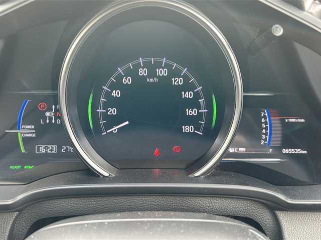 ホンダ フィット ハイブリット S ホンダセンシング 岐阜県 2019(令1)年 6.6万km クリスタルブラックパール 純正ＳＤナビ　/バックカメラ　/フルセグ　/ビルトインＥＴＣ　/衝突被害軽減システム　/クルーズコントロール追従走行あり　/プッシュスタート　/純正アルミホイール　/コーナーセンサー前後　/パワーステアリング/パワーウィンドウ/エアコンAAC/Blue tooth接続/CDチェンジャー/USB入力端子/純正SDミュージックサーバー　/純正フロアマット/ABS/横滑り防止装置/レーンキープアシスト/オートライト/LEDヘッドライト/エアバッグW＋サイド