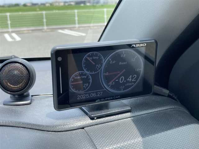 スズキ アルト ワークス 鳥取県 2016(平28)年 8.6万km スチールシルバーM ターボ車 5速ミッション/社外ディスプレイオーディオ/BT/USB/バックカメラ・ETC/社外レーダー探知機/RECAROシート/MOMOステアリング/ENKEI１５インチアルミ/リアタワーバー/フロアパフォーマンスバー/ケンウッドスピーカー/キセノンヘットライト/フォグライト/プッシュエンジンスタート/フロアマット/社外アルミスタットレスセット積込/（タイヤ溝５－６部山）/純正パーツ積込