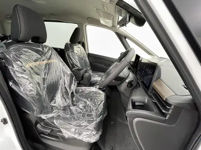 日産 セレナ e－パワー ハイウェイスター V 熊本県 2025(令7)年 0.1万km未満 プリズムホワイト 登録済未使用車/純正１２．３インチナビ（BT・フルセグ・USB・HDMI）　/全周囲カメラ　/純正前方ドライブレコーダー　/ビルトインＥＴＣ２．０　/前後クリアランスソナー　/両側パワースライドドア　/プロパイロット　/レーダークルーズコントロール/ブラインドスポットモニター/インテリジェントエマージェンシーブレーキ/ヒルスタートアシスト/前方衝突予測警報/衝突回避ステアリングアシスト/車線逸脱防止支援システム/車線逸脱警報/後側方衝突防止支援システム/後側方車両検知警報/後退時車両検知警報/ふらつき警報機能/踏み間違い衝突防止アシスト/標識認識機能/車両接近通報装置/横滑り防止/置くだけ充電/純正１６インチAW/オートライト/オートマチックハイビーム/LEDヘッドライト/フォグランプ/スマートキー/プッシュスタート/スペアキー1本