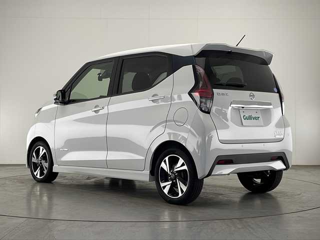日産 デイズ HWS G ターボ プロパイロットED 宮崎県 2019(平31)年 6.6万km ホワイトパール プロパイロット/エマ―ジェンシーブレーキ/車線逸脱警報/車線逸脱防止支援/クリアランスソナー/オートマチックハイビーム/純正9インチSDナビ/フルセグTV/CD/DVD/Bluetooth/アラウンドビューモニター/合皮シート/電動パーキングブレーキ/オートブレーキホールド/LEDヘッドライト/純正15インチAW/アイドリングストップ/ETC/ドライブレコーダー