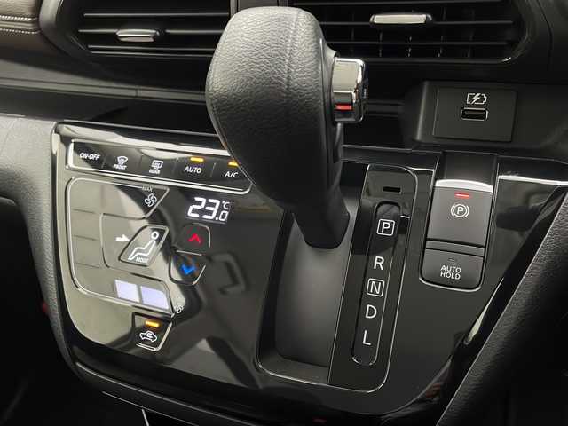 日産 デイズ HWS G ターボ プロパイロットED 宮崎県 2019(平31)年 6.6万km ホワイトパール プロパイロット/エマ―ジェンシーブレーキ/車線逸脱警報/車線逸脱防止支援/クリアランスソナー/オートマチックハイビーム/純正9インチSDナビ/フルセグTV/CD/DVD/Bluetooth/アラウンドビューモニター/合皮シート/電動パーキングブレーキ/オートブレーキホールド/LEDヘッドライト/純正15インチAW/アイドリングストップ/ETC/ドライブレコーダー