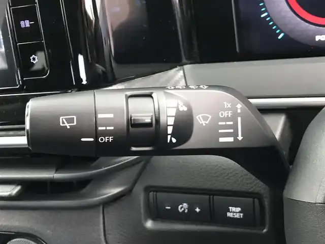 日産 ノート X 愛知県 2021(令3)年 3.9万km ガーネットレッド 純正メモリナビ/（CD/DVD/フルセグＴＶ/Bluetooth/AM/FM）/ビルトインETC/バックカメラ/純正前方ドラレコ/純正フロアマット/LEDヘッドライト/オートライト/オートハイビーム/フォグランプ/電動パーキングブレーキ/オートホールド/スマートキー