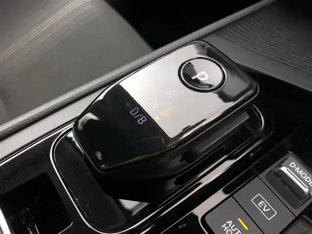 日産 ノート X 愛知県 2021(令3)年 3.9万km ガーネットレッド 純正メモリナビ/（CD/DVD/フルセグＴＶ/Bluetooth/AM/FM）/ビルトインETC/バックカメラ/純正前方ドラレコ/純正フロアマット/LEDヘッドライト/オートライト/オートハイビーム/フォグランプ/電動パーキングブレーキ/オートホールド/スマートキー