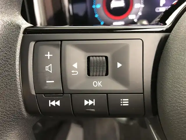 日産 ノート X 愛知県 2021(令3)年 3.9万km ガーネットレッド 純正メモリナビ/（CD/DVD/フルセグＴＶ/Bluetooth/AM/FM）/ビルトインETC/バックカメラ/純正前方ドラレコ/純正フロアマット/LEDヘッドライト/オートライト/オートハイビーム/フォグランプ/電動パーキングブレーキ/オートホールド/スマートキー