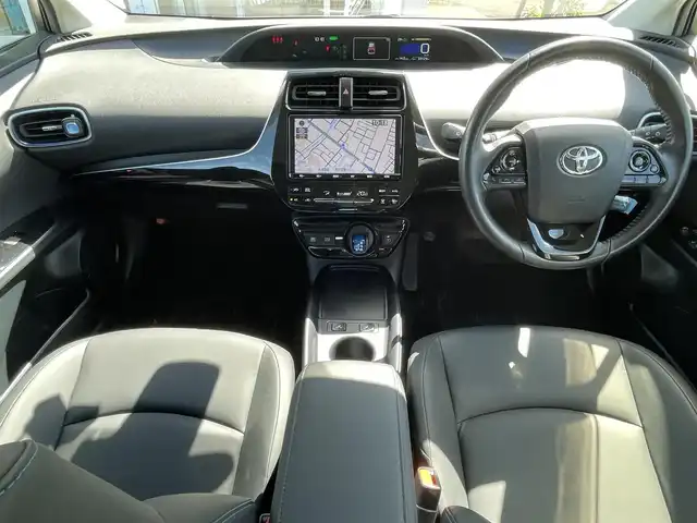 トヨタ プリウス S ツーリングセレクション 道央・札幌 2020(令2)年 4万km プラチナホワイトパールマイカ ・４WD/・ワンオーナー/・寒冷地仕様/・純正SDナビ/　CD・DVD・SD・Bluetooth/・フルセグテレビ/・バックカメラ/・レーダークルーズ/・レーンキープアシスト/・衝突被害軽減システム/・横滑り防止装置/・オートライト/・オートハイビーム/・フォグランプ/・アイドリングストップ/・純正エンジンスターター/・前後ドライブレコーダー/・AC１００V電源/・ウィンカーミラー/・ドアバイザー/・プッシュスタート/・ビルトインETC/・積込冬タイヤ社外AWセット/・取扱説明書/・保証書/・スマートキー/・スペアキー