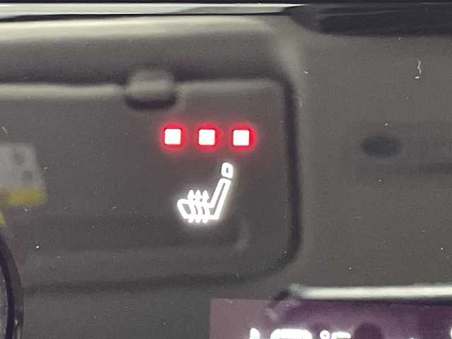 日産 セレナ e－パワー ハイウェイスター V 神奈川県 2024(令6)年 2.1万km パールⅡ 2トーンカラーXKJ【プリズムホワイト】/純正12.3型ディスプレイオーディオ/メモリーナビ/フルセグ　USB AM FM HDMI　Androidauto　Applecarplay　Bluetooth/インテリジェントアラウンドビューモニター/両側電動スライドドア【サンシェード】/360度セーフティアシスト/ナビリンク機能付プロパイロット緊急停止支援/インテリジェントエマージェンシーブレーキ/前方衝突予測警報/衝突回避ステアリングアシスト/車線逸脱防止支援システム/車線逸脱警報/後側方衝突防止支援システム/後側方車両検知警報/後退時車両検知警報/ふらつき警報/踏み間違い衝突防止アシスト/標識認識機能/インテリジェントルームミラー/ビルトインETC/純正前後ドライブレコーダー/SOSコール/AC100Vコンセント/ワイヤレス充電/前後ソナー/ステアリングヒーター/革巻きステアリング/前席シートヒーター/プッシュパワースターター/インテリジェントキー/アダブティブlEDヘッドライト/オートライト/LEDフロントフォグランプ/純正16インチアルミホイール