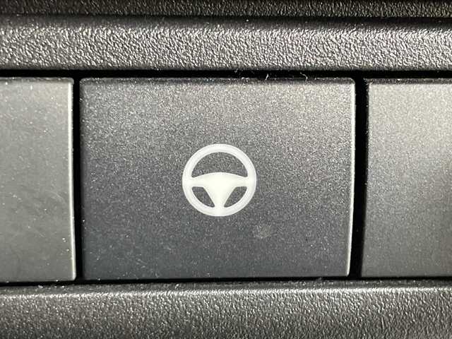 日産 セレナ e－パワー ハイウェイスター V 神奈川県 2024(令6)年 2.1万km パールⅡ 2トーンカラーXKJ【プリズムホワイト】/純正12.3型ディスプレイオーディオ/メモリーナビ/フルセグ　USB AM FM HDMI　Androidauto　Applecarplay　Bluetooth/インテリジェントアラウンドビューモニター/両側電動スライドドア【サンシェード】/360度セーフティアシスト/ナビリンク機能付プロパイロット緊急停止支援/インテリジェントエマージェンシーブレーキ/前方衝突予測警報/衝突回避ステアリングアシスト/車線逸脱防止支援システム/車線逸脱警報/後側方衝突防止支援システム/後側方車両検知警報/後退時車両検知警報/ふらつき警報/踏み間違い衝突防止アシスト/標識認識機能/インテリジェントルームミラー/ビルトインETC/純正前後ドライブレコーダー/SOSコール/AC100Vコンセント/ワイヤレス充電/前後ソナー/ステアリングヒーター/革巻きステアリング/前席シートヒーター/プッシュパワースターター/インテリジェントキー/アダブティブlEDヘッドライト/オートライト/LEDフロントフォグランプ/純正16インチアルミホイール