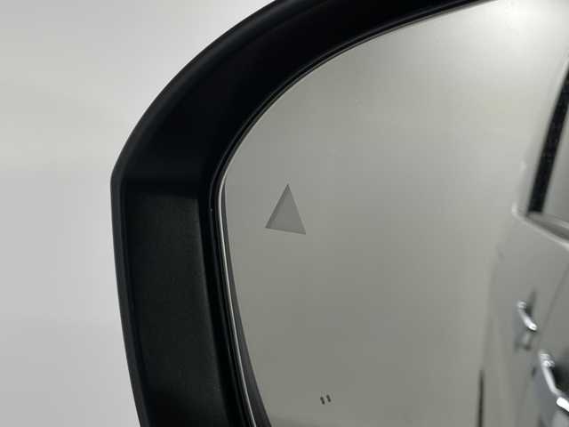 日産 セレナ e－パワー ハイウェイスター V 神奈川県 2024(令6)年 2.1万km パールⅡ 2トーンカラーXKJ【プリズムホワイト】/純正12.3型ディスプレイオーディオ/メモリーナビ/フルセグ　USB AM FM HDMI　Androidauto　Applecarplay　Bluetooth/インテリジェントアラウンドビューモニター/両側電動スライドドア【サンシェード】/360度セーフティアシスト/ナビリンク機能付プロパイロット緊急停止支援/インテリジェントエマージェンシーブレーキ/前方衝突予測警報/衝突回避ステアリングアシスト/車線逸脱防止支援システム/車線逸脱警報/後側方衝突防止支援システム/後側方車両検知警報/後退時車両検知警報/ふらつき警報/踏み間違い衝突防止アシスト/標識認識機能/インテリジェントルームミラー/ビルトインETC/純正前後ドライブレコーダー/SOSコール/AC100Vコンセント/ワイヤレス充電/前後ソナー/ステアリングヒーター/革巻きステアリング/前席シートヒーター/プッシュパワースターター/インテリジェントキー/アダブティブlEDヘッドライト/オートライト/LEDフロントフォグランプ/純正16インチアルミホイール