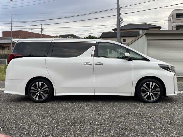 トヨタ アルファード S Cパッケージ 愛知県 2020(令2)年 5.3万km ホワイトパールクリスタルシャイン /禁煙/ワンオーナー//純正ディスプレイオーディオ//CD・DVD再生プレーヤー//Bluetooth/フルセグTV//バックカメラ/ビルトインETC//純正ドライブレコーダー//デジタルインナーミラー//トヨタセーフティセンス//プリクラッシュセーフティ//レーントレーシングアシスト//クリアランスソナー//ブラインドスポットモニター//リアクロストラフィックアラート//パーキングサポートブレーキ//3眼ＬＥＤオートライト//オートハイビーム//前席パワーシート//前席シートヒーター//前席シートベンチレーション//ステアリングヒーター//パワーバックドア//両側パワースライドドア//純正１８インチアルミ//コンビステアリング//純正フロアマット//新車保証書/取扱説明書//スペアキー×１