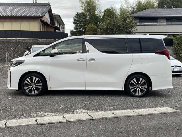トヨタ アルファード S Cパッケージ 愛知県 2020(令2)年 5.3万km ホワイトパールクリスタルシャイン /禁煙/ワンオーナー//純正ディスプレイオーディオ//CD・DVD再生プレーヤー//Bluetooth/フルセグTV//バックカメラ/ビルトインETC//純正ドライブレコーダー//デジタルインナーミラー//トヨタセーフティセンス//プリクラッシュセーフティ//レーントレーシングアシスト//クリアランスソナー//ブラインドスポットモニター//リアクロストラフィックアラート//パーキングサポートブレーキ//3眼ＬＥＤオートライト//オートハイビーム//前席パワーシート//前席シートヒーター//前席シートベンチレーション//ステアリングヒーター//パワーバックドア//両側パワースライドドア//純正１８インチアルミ//コンビステアリング//純正フロアマット//新車保証書/取扱説明書//スペアキー×１