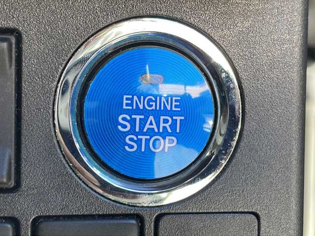 ダイハツ ウェイク G ターボ SA Ⅱ 沖縄県 2017(平29)年 7.6万km パールホワイトⅢ 純正ＳＤナビ/（ＡＭ／ＦＭ／ＣＤ／ＤＶＤ／ＢＴ）　/フルセグＴＶ　/両側パワスラ　/衝突軽減防止装置　　/ＥＴＣ　/前後ドラレコ　　/バックモニター　/コーナーセンサー　/アイドリングストップ　/純正フロアマット