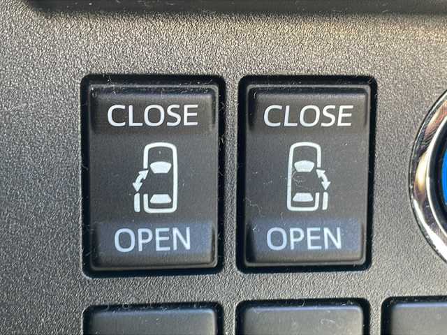 ダイハツ ウェイク G ターボ SA Ⅱ 沖縄県 2017(平29)年 7.6万km パールホワイトⅢ 純正ＳＤナビ/（ＡＭ／ＦＭ／ＣＤ／ＤＶＤ／ＢＴ）　/フルセグＴＶ　/両側パワスラ　/衝突軽減防止装置　　/ＥＴＣ　/前後ドラレコ　　/バックモニター　/コーナーセンサー　/アイドリングストップ　/純正フロアマット