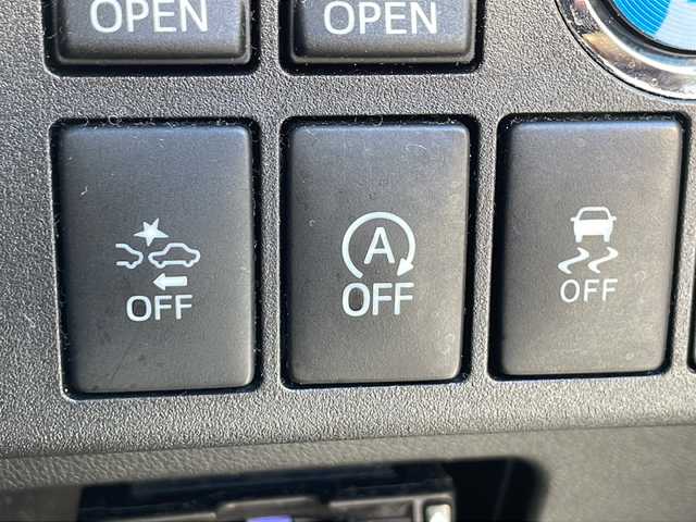 ダイハツ ウェイク G ターボ SA Ⅱ 沖縄県 2017(平29)年 7.6万km パールホワイトⅢ 純正ＳＤナビ/（ＡＭ／ＦＭ／ＣＤ／ＤＶＤ／ＢＴ）　/フルセグＴＶ　/両側パワスラ　/衝突軽減防止装置　　/ＥＴＣ　/前後ドラレコ　　/バックモニター　/コーナーセンサー　/アイドリングストップ　/純正フロアマット