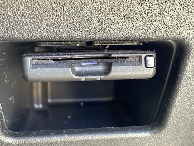 ダイハツ ウェイク G ターボ SA Ⅱ 沖縄県 2017(平29)年 7.6万km パールホワイトⅢ 純正ＳＤナビ/（ＡＭ／ＦＭ／ＣＤ／ＤＶＤ／ＢＴ）　/フルセグＴＶ　/両側パワスラ　/衝突軽減防止装置　　/ＥＴＣ　/前後ドラレコ　　/バックモニター　/コーナーセンサー　/アイドリングストップ　/純正フロアマット