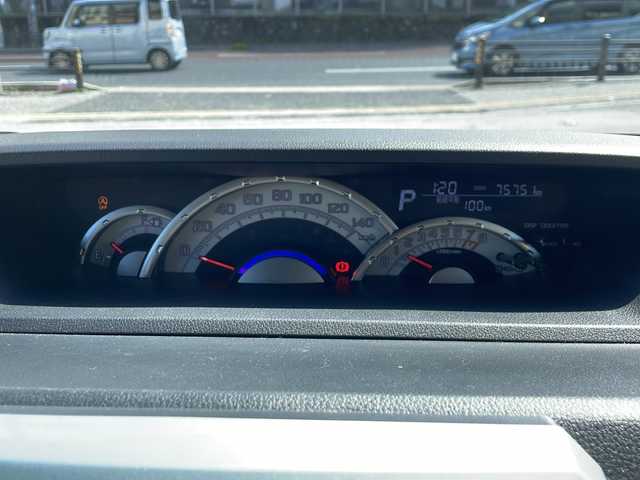 ダイハツ ウェイク G ターボ SA Ⅱ 沖縄県 2017(平29)年 7.6万km パールホワイトⅢ 純正ＳＤナビ/（ＡＭ／ＦＭ／ＣＤ／ＤＶＤ／ＢＴ）　/フルセグＴＶ　/両側パワスラ　/衝突軽減防止装置　　/ＥＴＣ　/前後ドラレコ　　/バックモニター　/コーナーセンサー　/アイドリングストップ　/純正フロアマット