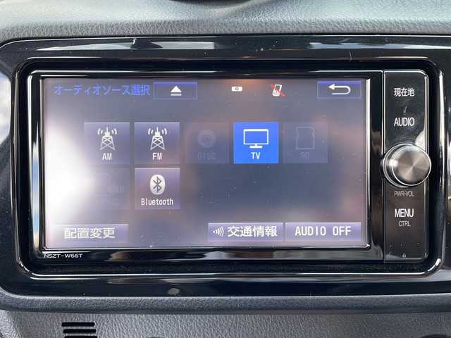 トヨタ ヴィッツ GRスポーツ 東京都 2018(平30)年 5.2万km ホワイトパールクリスタルシャイン 純正ナビ/・Bluetooth/TV/CD/DVD/USB/レーンアシスト/ナイトビジョン ドライブレコーダー デジタルミラー/社外ブラインドスポットモニター/横滑り防止装置/盗難防止装置/衝突被害軽減システム/バックカメラ/16インチ純正ホイール/社外マフラー/オートライト/ETC/取扱説明書/保証書/スペアキー1本