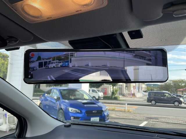 トヨタ ヴィッツ GRスポーツ 東京都 2018(平30)年 5.2万km ホワイトパールクリスタルシャイン 純正ナビ/・Bluetooth/TV/CD/DVD/USB/レーンアシスト/ナイトビジョン ドライブレコーダー デジタルミラー/社外ブラインドスポットモニター/横滑り防止装置/盗難防止装置/衝突被害軽減システム/バックカメラ/16インチ純正ホイール/社外マフラー/オートライト/ETC/取扱説明書/保証書/スペアキー1本