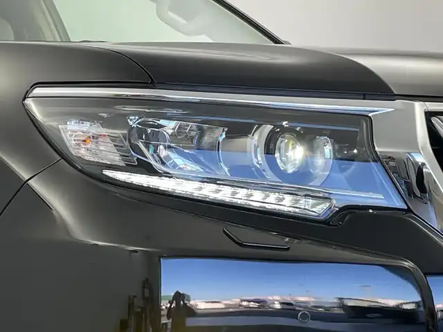 トヨタ ランドクルーザー プラド TX Lパッケージ 新潟県 2022(令4)年 3.4万km ブラック 4WD/サンルーフ/純正メモリナビ【NSZT-Y68T】/　フルセグTV/Bluetooth/CD/DVD/トヨタセーフティセンス/・プリクラッシュセーフティ/・レーンディパーチャーアラート/・オートマチックハイビーム/・レーダークルーズコントロール/前席パワーシート/レザーシート/前席シートヒーター/前席エアシート/前後コーナーセンサー/前後ドライブレコーダー/バックモニター/ビルトインETC/横滑り防止装置/LEDヘッドライト/リフトアップ/禁煙車