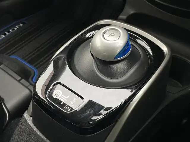 日産 ノート e－パワーX FOUR Vセレ 新潟県 2020(令2)年 3.7万km ガーネットレッド 4WD/純正SDナビ(MM319D-W)/CD/DVD/BT/フルセグテレビ/全方位カメラ/ETC/ドライブレコーダー/衝突被害軽減ブレーキ/レーンキープアシスト/レーダークルーズコントロール/ステアリングスイッチ/コーナーセンサー/スマートキー/プッシュスタート/LEDヘッドライト/オートライト/純正15インチアルミホイール
