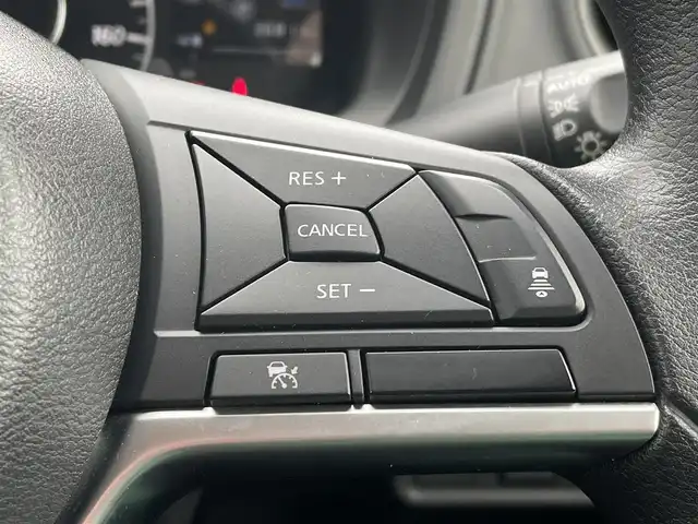 日産 ノート e－パワーX FOUR Vセレ 新潟県 2020(令2)年 3.7万km ガーネットレッド 4WD/純正SDナビ(MM319D-W)/CD/DVD/BT/フルセグテレビ/全方位カメラ/ETC/ドライブレコーダー/衝突被害軽減ブレーキ/レーンキープアシスト/レーダークルーズコントロール/ステアリングスイッチ/コーナーセンサー/スマートキー/プッシュスタート/LEDヘッドライト/オートライト/純正15インチアルミホイール