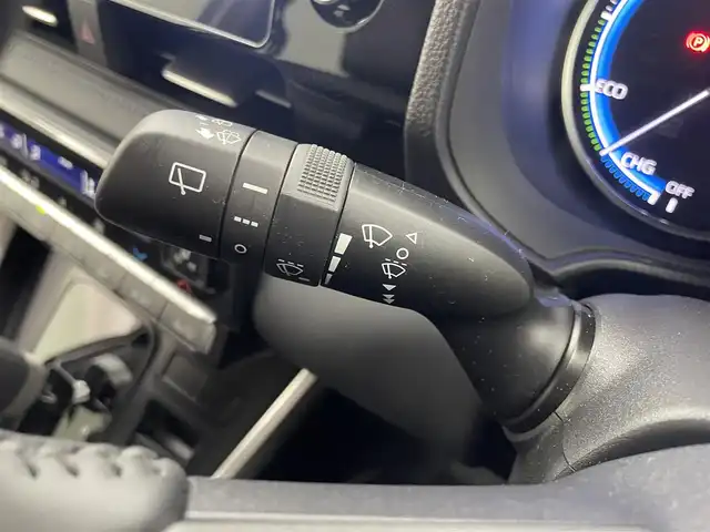 トヨタ ヴォクシー ハイブリッド S－Z 埼玉県 2023(令5)年 3.6万km ホワイトパールクリスタルシャイン 純正10.5インチディスプレイオーディオ/　Bluetooth USB MiraCast CD DVD フルセグ/フリップダウンモニター/両側パワースライドドア/トヨタセーフティセンス/レーダークルーズコントロール/レーンディパーチャーアラート/シートヒーター/前後ドライブレコーダー/ビルトインＥＴＣ２．０/ＬＥＤオートライト/オートハイビーム/ＡＣ１００Ｖ電源