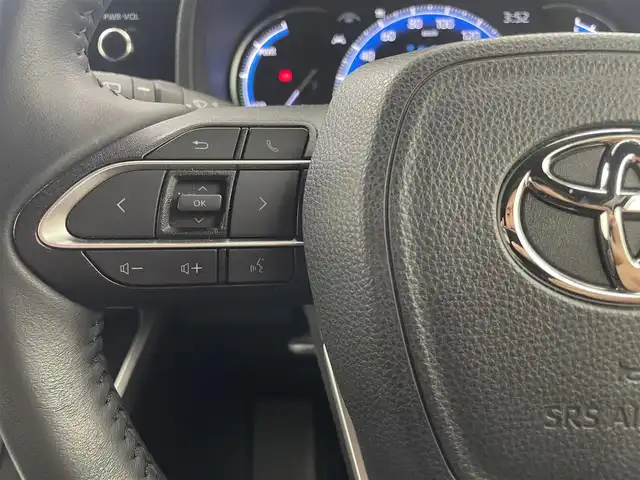 トヨタ ヴォクシー ハイブリッド S－Z 埼玉県 2023(令5)年 3.6万km ホワイトパールクリスタルシャイン 純正10.5インチディスプレイオーディオ/　Bluetooth USB MiraCast CD DVD フルセグ/フリップダウンモニター/両側パワースライドドア/トヨタセーフティセンス/レーダークルーズコントロール/レーンディパーチャーアラート/シートヒーター/前後ドライブレコーダー/ビルトインＥＴＣ２．０/ＬＥＤオートライト/オートハイビーム/ＡＣ１００Ｖ電源