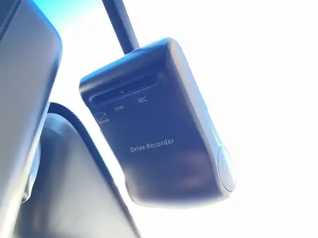 日産 セレナ HWS S HV Vセレ +SeftyⅡ 大阪府 2016(平28)年 8.5万km ブリリアントシルバー アドバンスドセーフティーパッケージ/・アラウンドビューモニター/・デジタルインナーミラー/・踏み間違い防止/・フロントバックソナー/・ふらつき警報/純正8型ナビ（MM515D-L）/・AM/FM/CD/DVD/BT/フルセグ/両側電動スライドドア/エマージェンシーブレーキ/車線逸脱警報/クルーズコントロール/LEDヘッドライト/ETC/純正16インチアルミホイール/取扱説明書/保証書/スペアキー