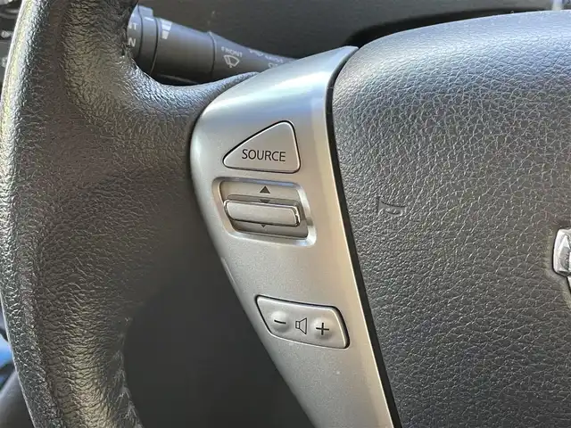 日産 セレナ HWS S HV Vセレ +SeftyⅡ 大阪府 2016(平28)年 8.5万km ブリリアントシルバー アドバンスドセーフティーパッケージ/・アラウンドビューモニター/・デジタルインナーミラー/・踏み間違い防止/・フロントバックソナー/・ふらつき警報/純正8型ナビ（MM515D-L）/・AM/FM/CD/DVD/BT/フルセグ/両側電動スライドドア/エマージェンシーブレーキ/車線逸脱警報/クルーズコントロール/LEDヘッドライト/ETC/純正16インチアルミホイール/取扱説明書/保証書/スペアキー