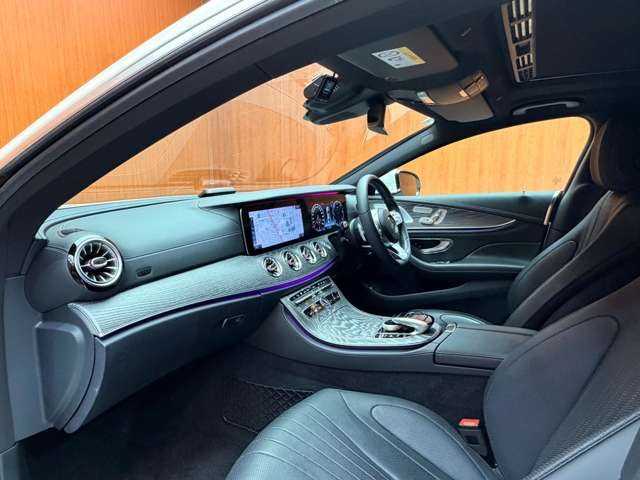 メルセデス・ベンツ ＣＬＳ２２０ｄ スポーツ エクスクルーシブPKG 千葉県 2020(令2)年 4.8万km ダイヤモンドホワイト ガラスSR　/ACC　/黒革シート　/HUD　/Burmesterサウンド　/ナビ　/TV　/360°Bluetooth接続　/シートヒーター　/ベンチレーション　/電動トランク　/LEDヘッドライト　/アンビエントライト　/RSP　/ドラレコ　/ETC