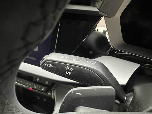 アウディ アウディ Ａ３ SB 30TFSI 兵庫県 2025(令7)年 0.7万km グレー 純正ナビ/フルセグ BT USB Apple Car play Androido Auto/ビルトインETC2.0/バックカメラ/ワイヤレス充電/前後ドライブレコーダー/レーダークルーズコントロール/衝突軽減ブレーキ/LKA/サイドアシスト/パークアシスト/コーナーセンサー/LEDヘッドライト/オートライト/オートハイビーム/シートヒーター/パワーシート/スペアキー