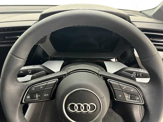 アウディ アウディ Ａ３ SB 30TFSI 兵庫県 2025(令7)年 0.7万km グレー 純正ナビ/フルセグ BT USB Apple Car play Androido Auto/ビルトインETC2.0/バックカメラ/ワイヤレス充電/前後ドライブレコーダー/レーダークルーズコントロール/衝突軽減ブレーキ/LKA/サイドアシスト/パークアシスト/コーナーセンサー/LEDヘッドライト/オートライト/オートハイビーム/シートヒーター/パワーシート/スペアキー