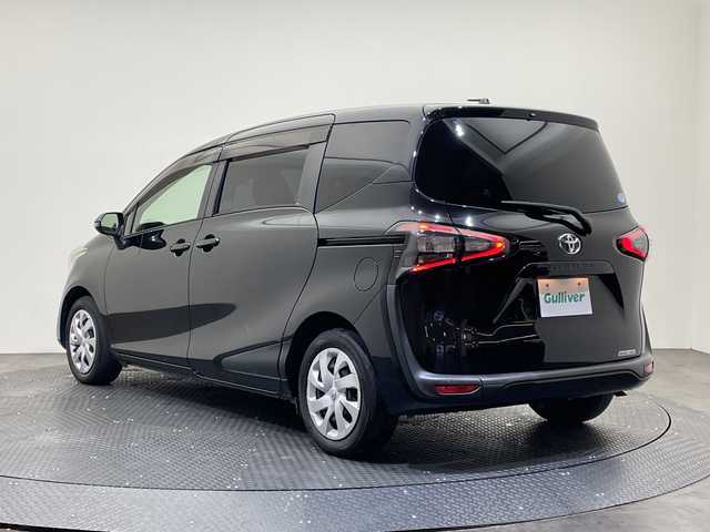 トヨタ シエンタ G 愛媛県 2017(平29)年 8.9万km ブラックマイカ 純正ナビ/フルセグTV/Bluetooth/両側パワースライドドア/バックカメラ/ＥＴＣ/ＬＥＤヘッドライト/純正フロアマット/３列シート/オートマチックハイビーム/オートライト/レーンキープアシスト/衝突被害軽減システム